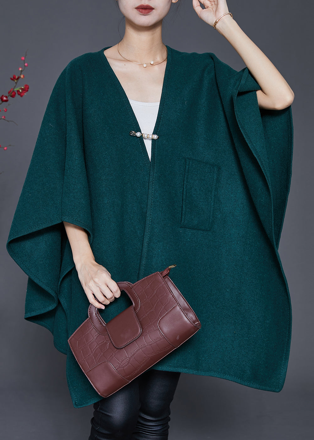 Effortlessly Elegant Cardigan with a Timeless Design