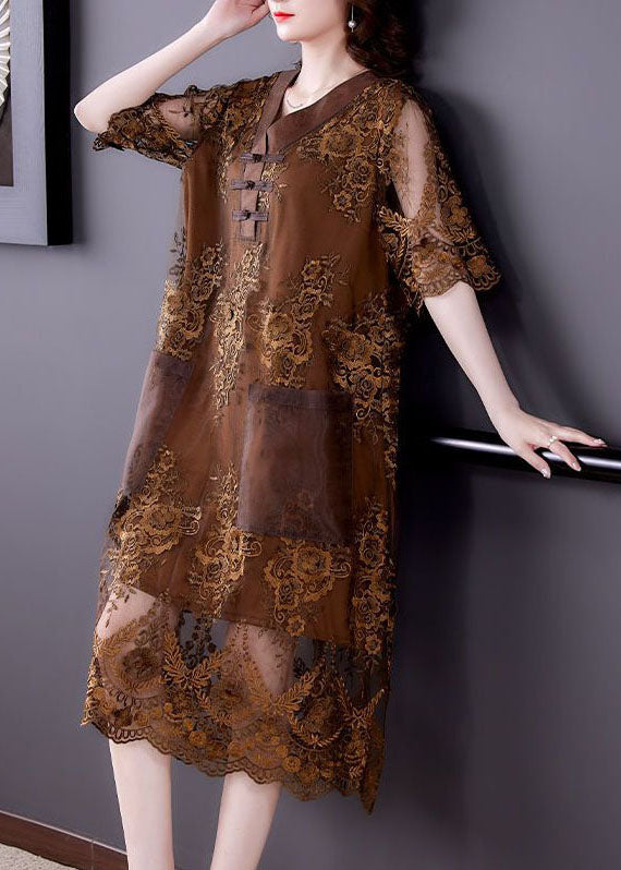 Beautifully Finished Dress in a Timeless Design