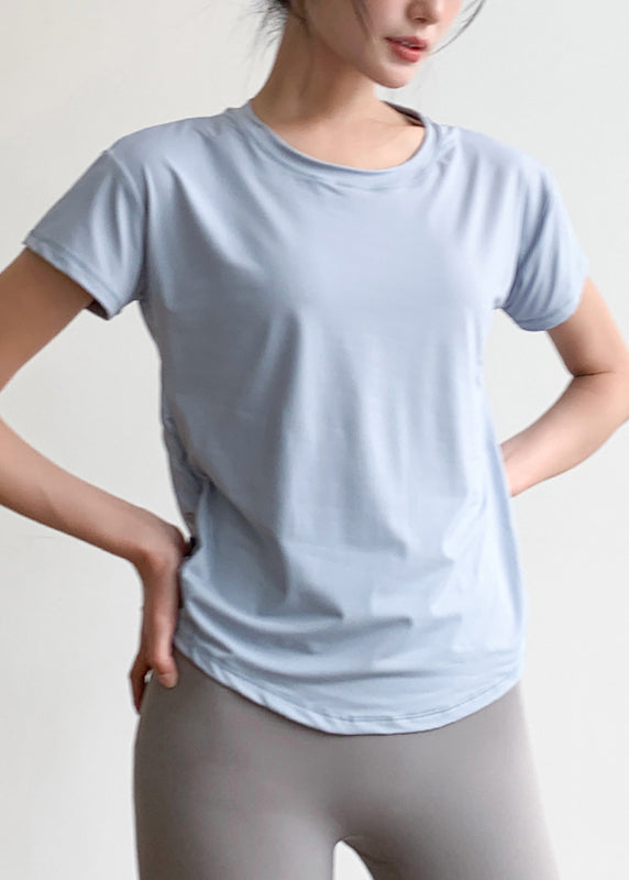 Well Tailored Top with a Graceful Silhouette