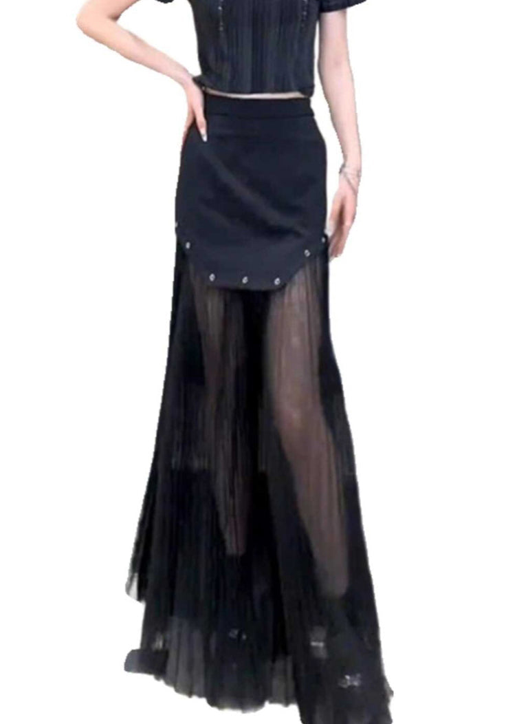 Effortlessly Elegant Garment with a Timeless Design