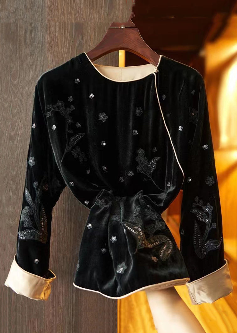 Polished Top with an Effortless Classic Look