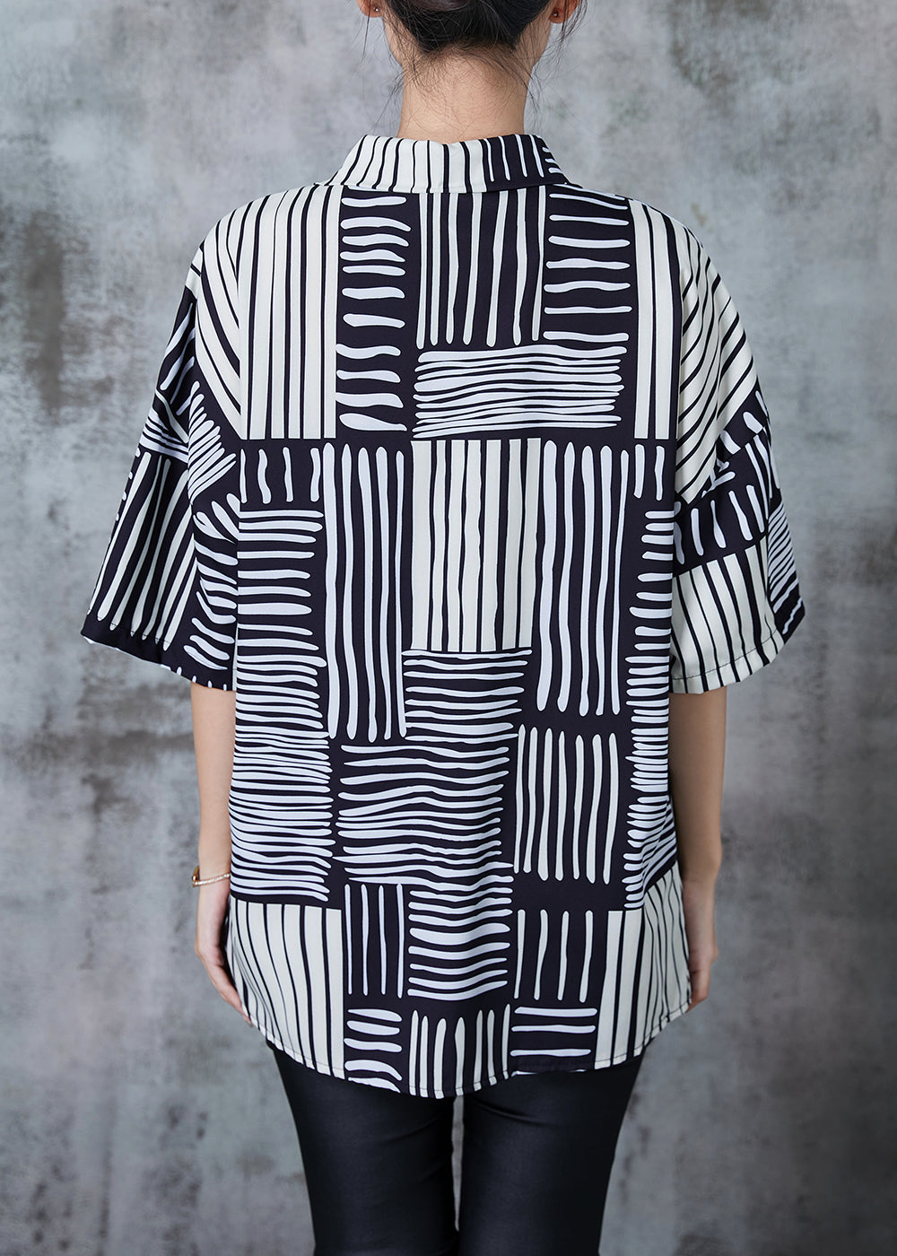 Effortlessly Elegant Blouse with a Timeless Design