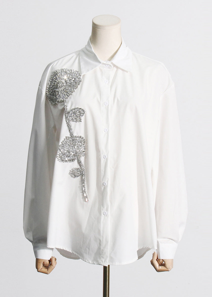 Well Tailored Top with a Graceful Silhouette