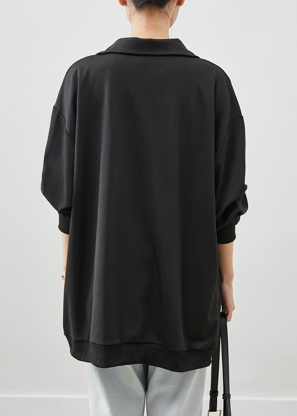 Well Tailored Coat with a Graceful Silhouette