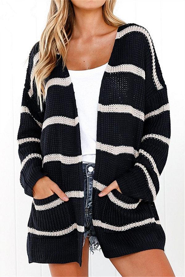 Well Tailored Cardigan with a Graceful Silhouette