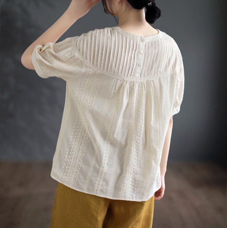 Classic Vintage T-Shirt with a Flattering Fit