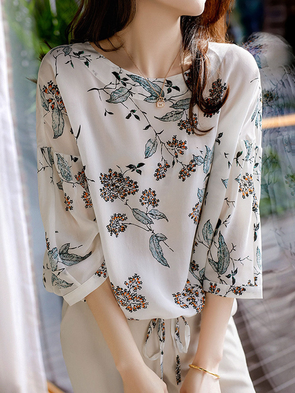 Beautifully Finished Top in a Timeless Design