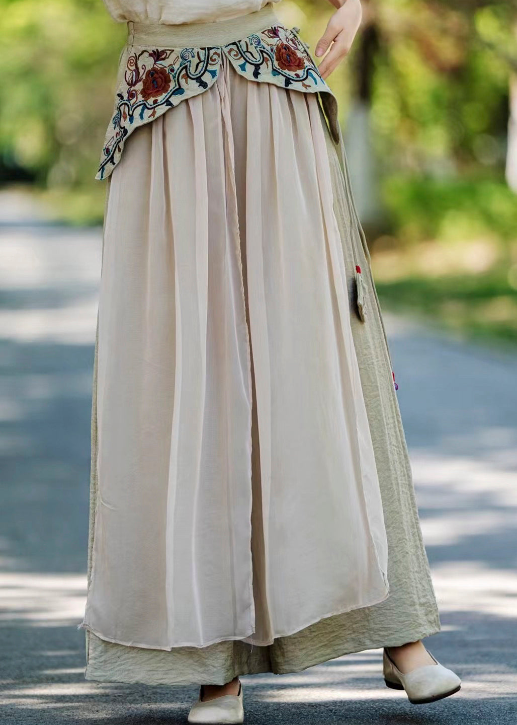 Gracefully Styled Pants for Any Occasion