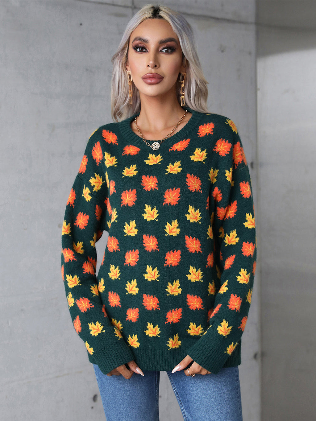 Well Tailored Sweater with a Graceful Silhouette