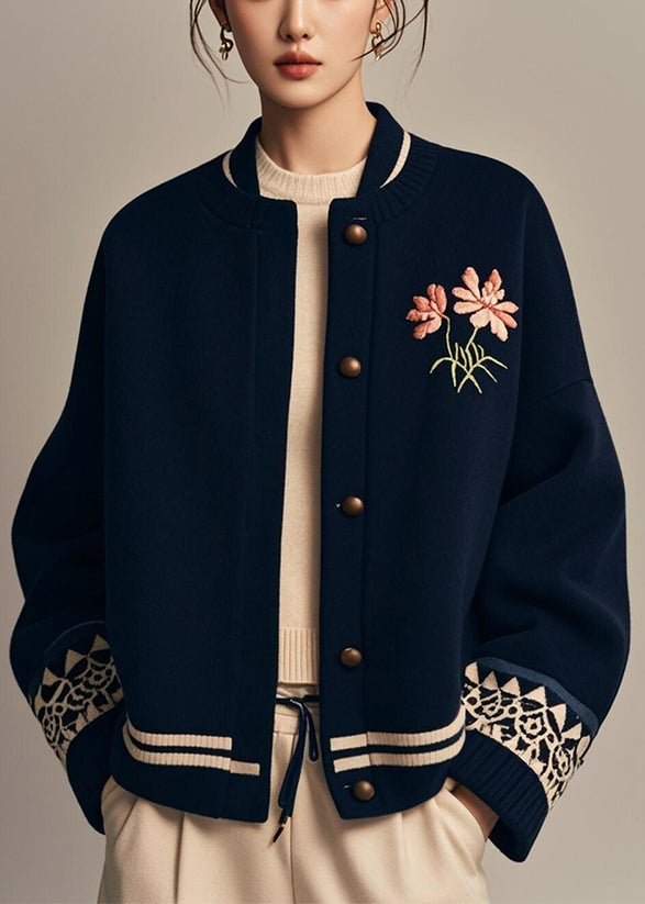 Effortlessly Elegant Coat with a Timeless Design