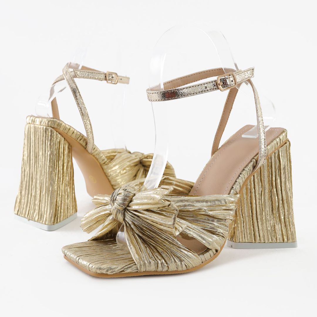 Chic Orthopedic Sandals with Unique Design