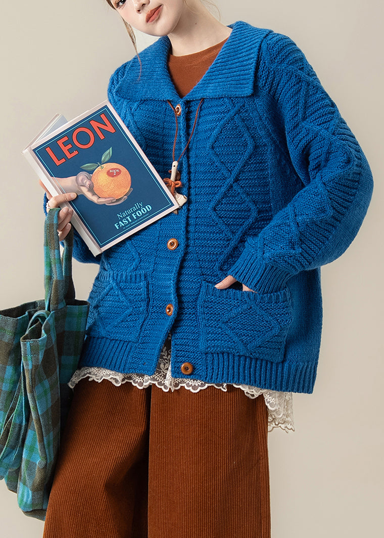 Beautifully Finished Coat in a Timeless Design