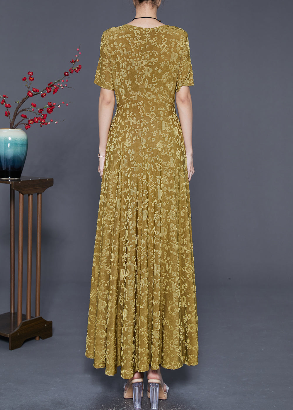 Gracefully Styled Dress for Any Occasion
