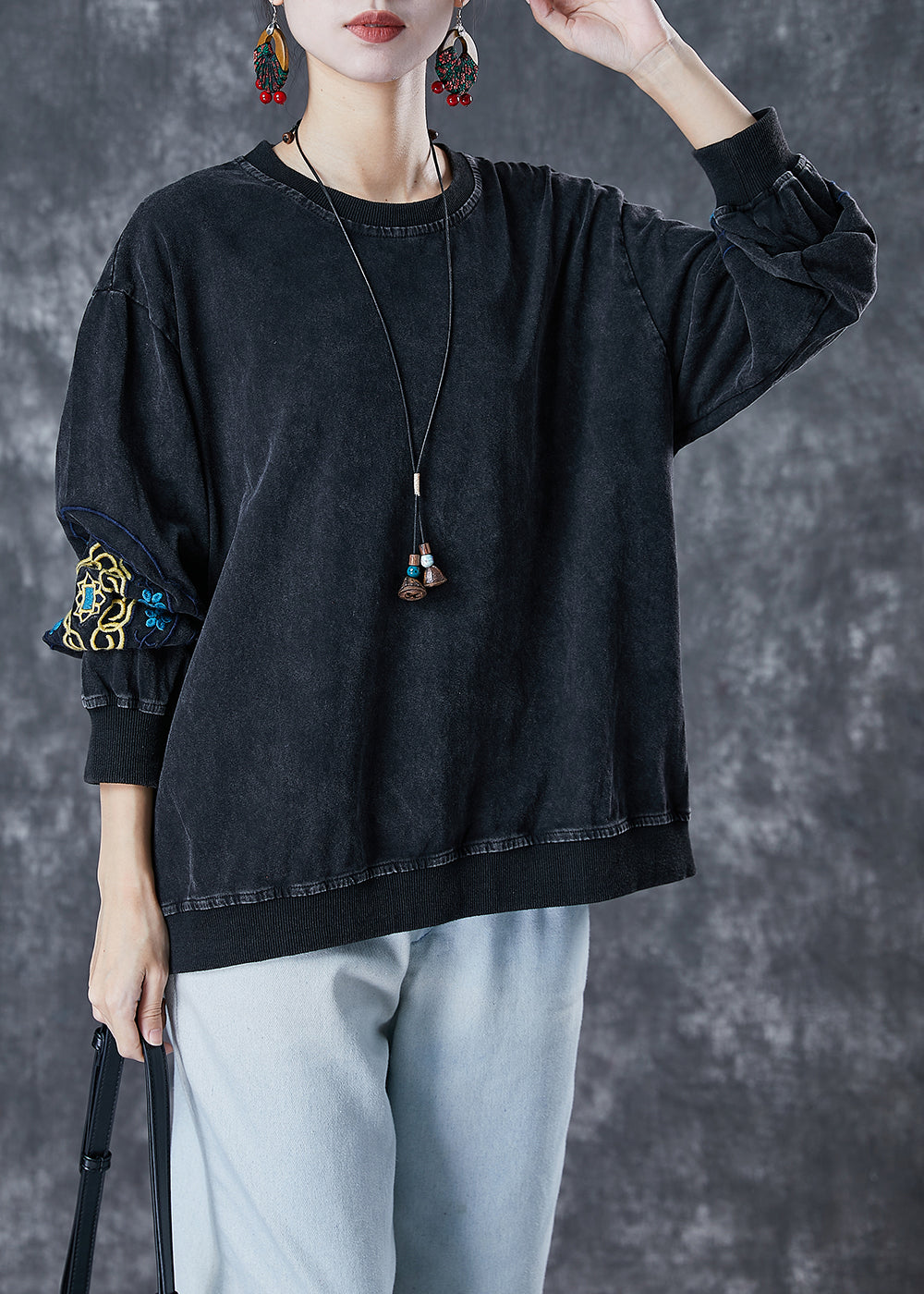 Classic Vintage Pullover with a Flattering Fit