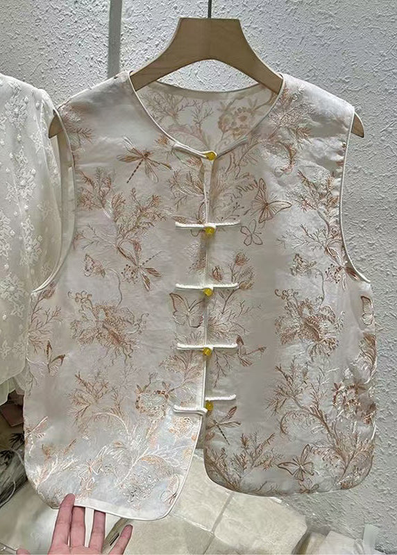 A Vintage Style Coat with Delicate Timeless Details