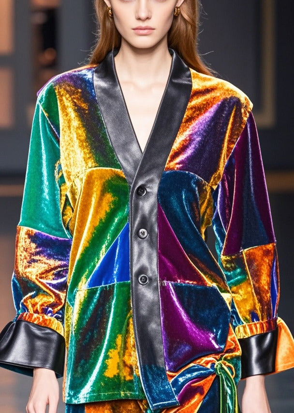Well Tailored Coat with a Graceful Silhouette