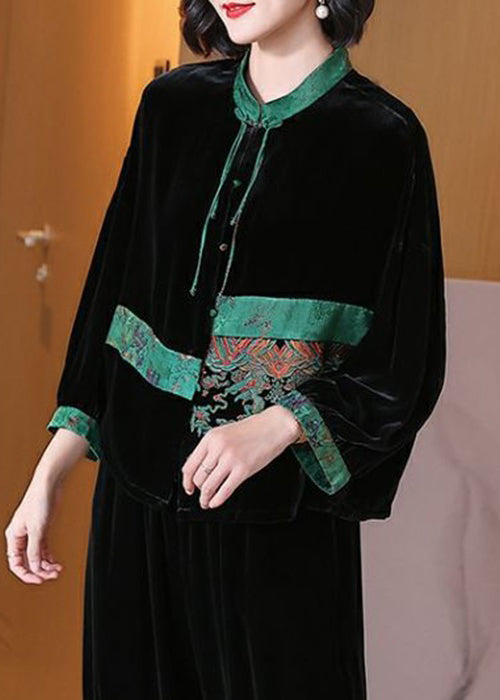 A Vintage Style Top with Delicate Timeless Details