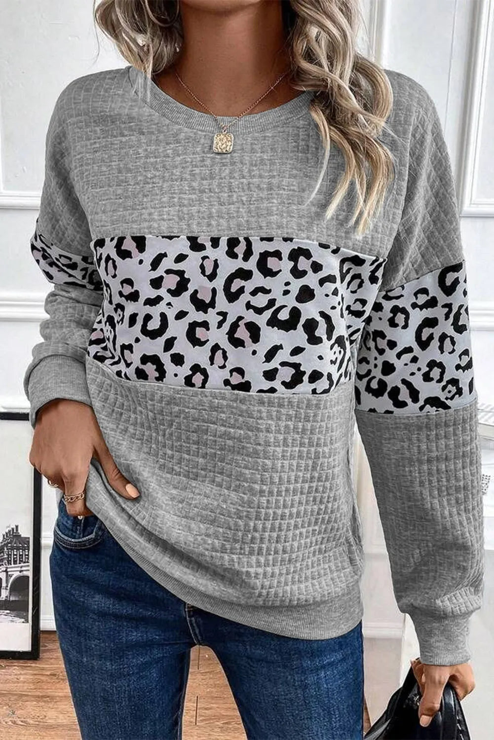 Well Tailored Shirt with a Graceful Silhouette
