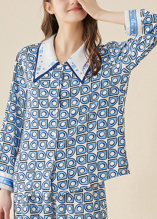 Subtly Elegant Garment with a Refined Vintage Look