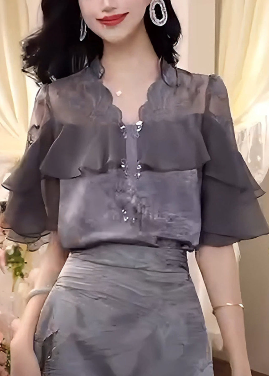 Well Tailored Shirt with a Graceful Silhouette