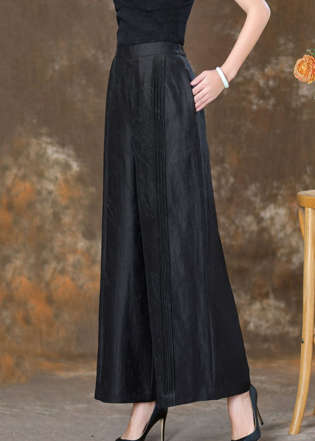 Elegantly Styled Pants for Everyday Wear