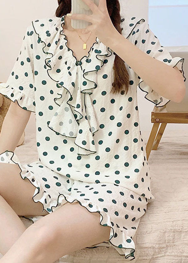 Sophisticated Garment with a Clean Classic Look