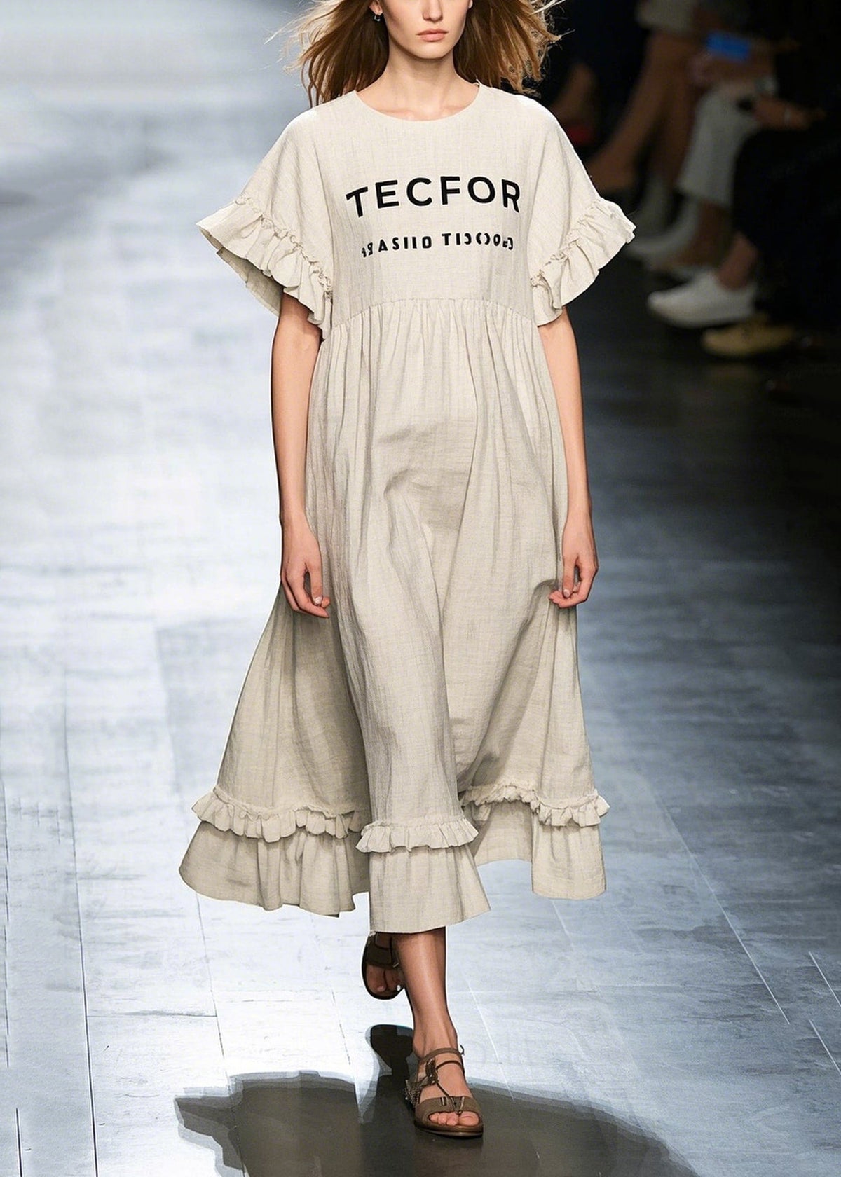 Well Tailored Dress with a Graceful Silhouette
