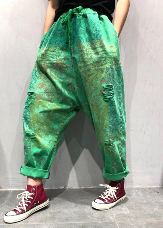 Effortlessly Elegant Pants with a Timeless Design