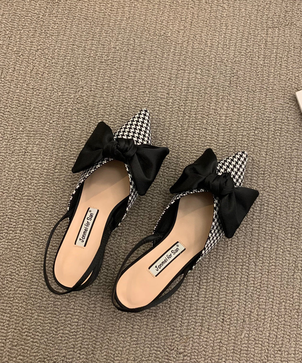 Graceful Orthopedic Sandals for Modern Look