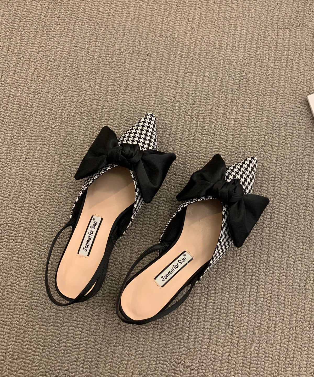Graceful Orthopedic Sandals for Modern Look