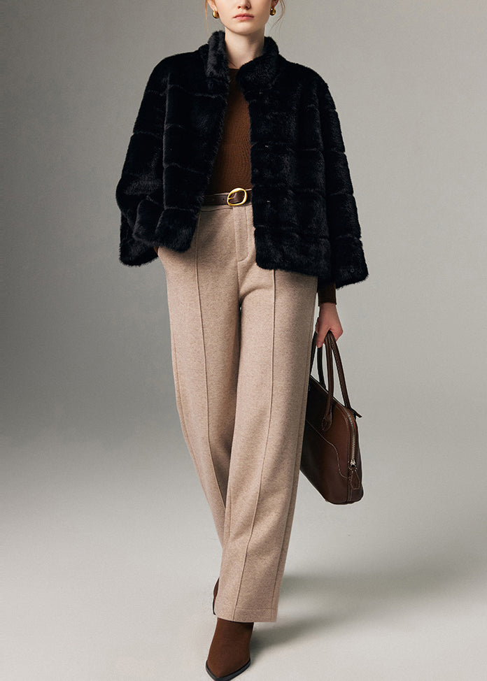Well Tailored Jacket with a Graceful Silhouette