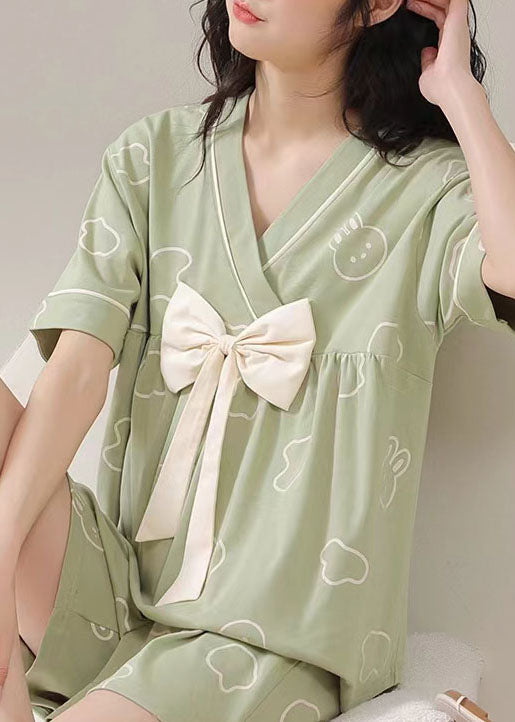 Casually Elegant Garment with a Refined Edge