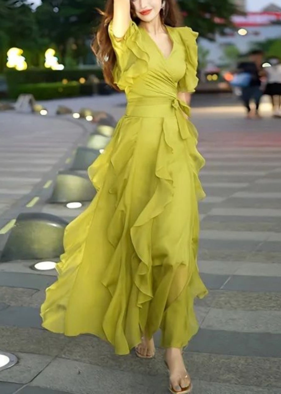 Sophisticated Dress with a Clean Classic Look
