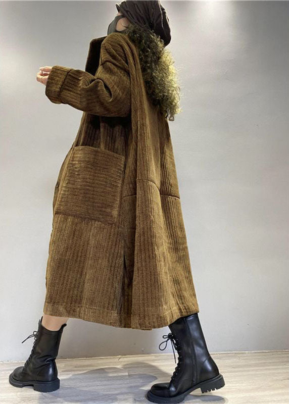 Well Tailored Coat with a Graceful Silhouette