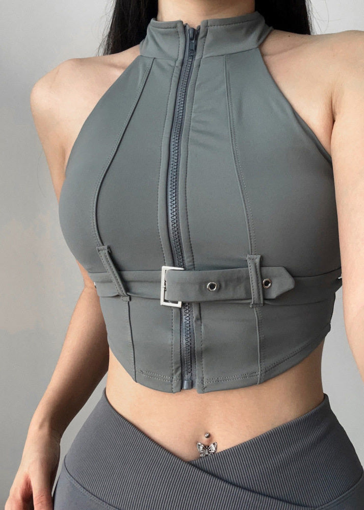 Well Tailored Top with a Graceful Silhouette