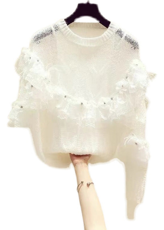Well Tailored Sweater with a Graceful Silhouette