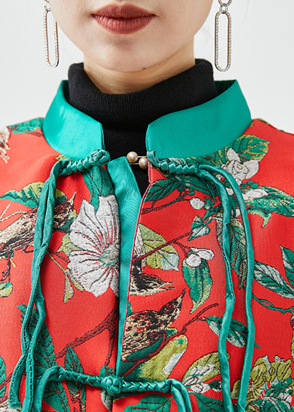 Effortlessly Elegant Garment with a Timeless Design