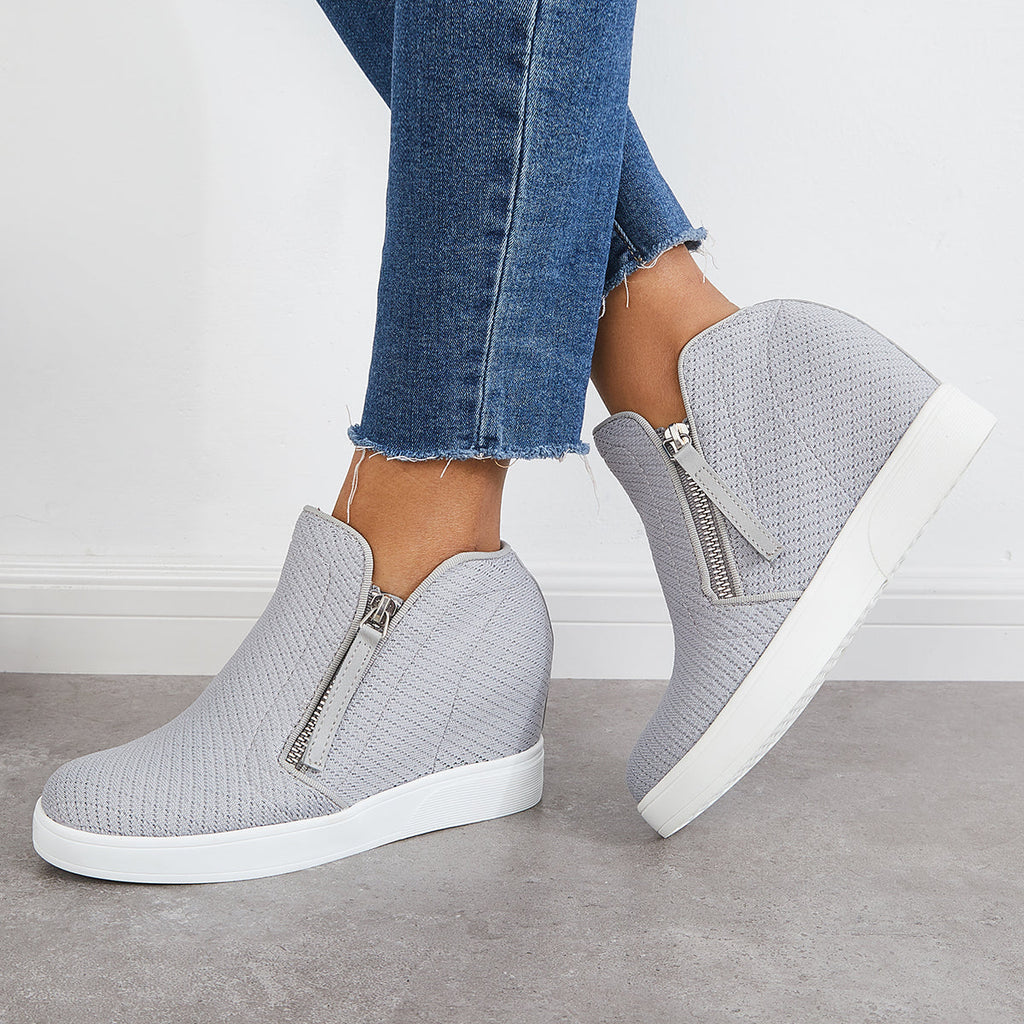 Classic Orthopedic Sneakers with Timeless Style