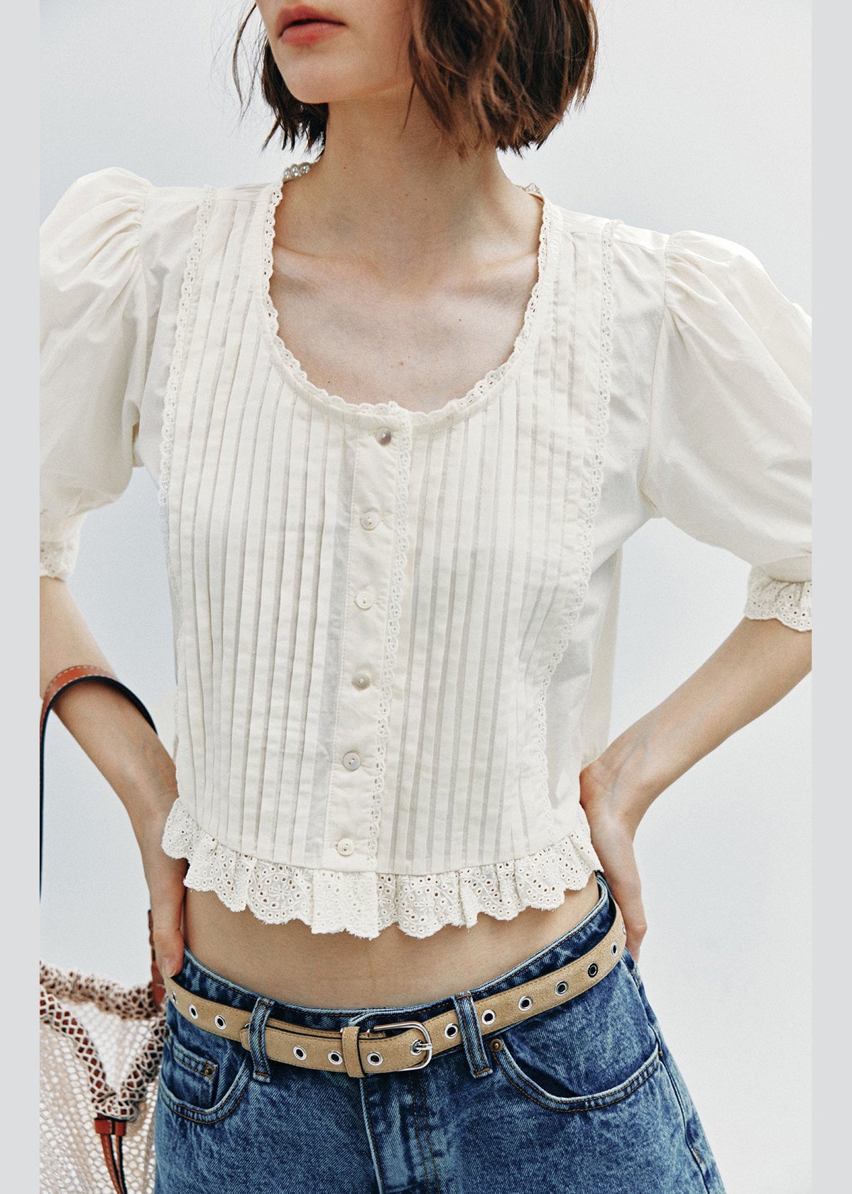 Effortlessly Elegant Top with a Timeless Design