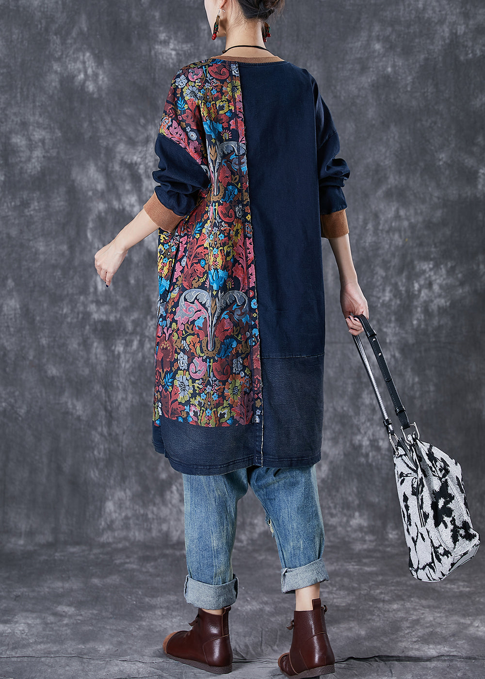 Elegantly Styled Pullover for Everyday Wear