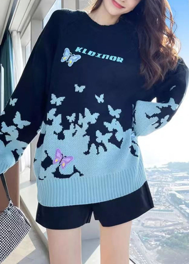 Classic Vintage Sweater with a Flattering Fit