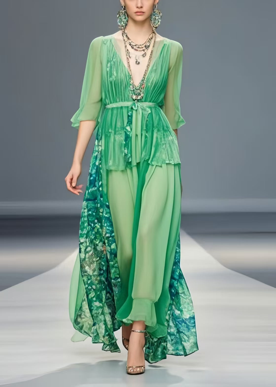 Well Tailored Dress with a Graceful Silhouette