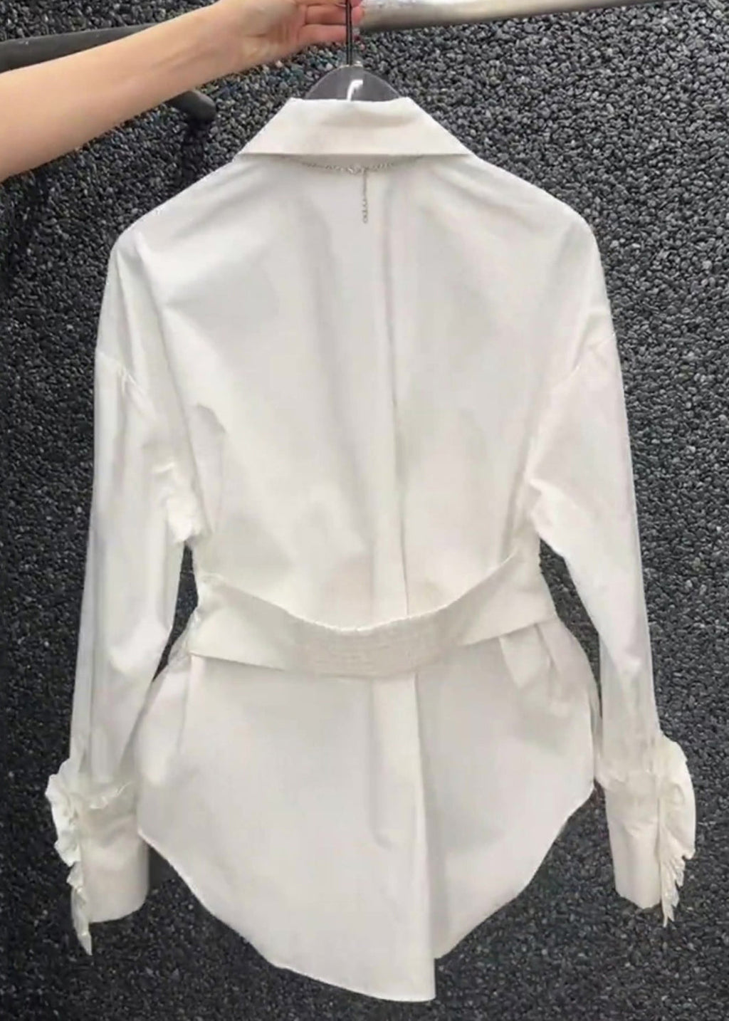 Sophisticated Blouse with a Clean Classic Look