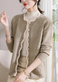 Effortlessly Elegant Coat with a Timeless Design