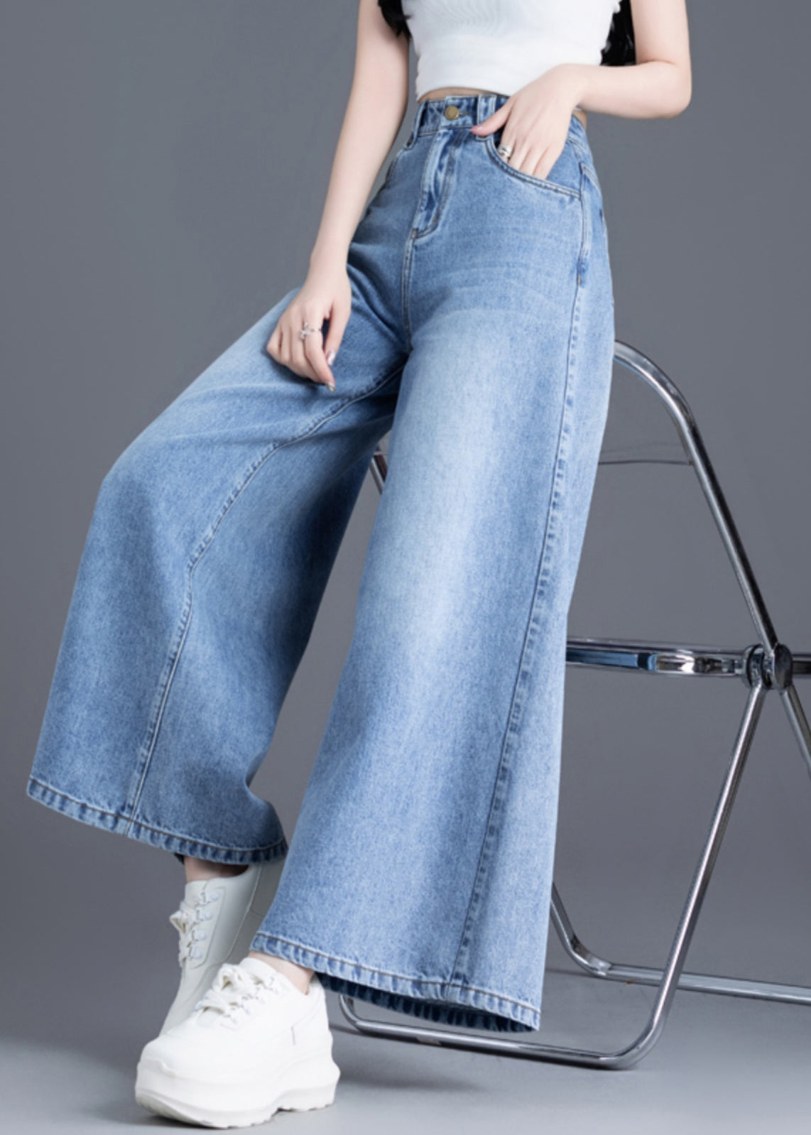 Well Tailored Pants with a Graceful Silhouette