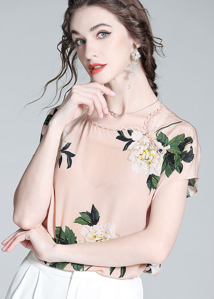 Polished Top with an Effortless Classic Look