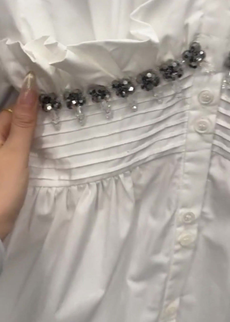 Sophisticated Blouse with a Clean Classic Look