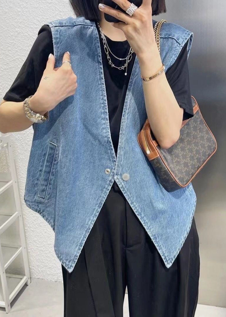Gracefully Styled Coat for Any Occasion