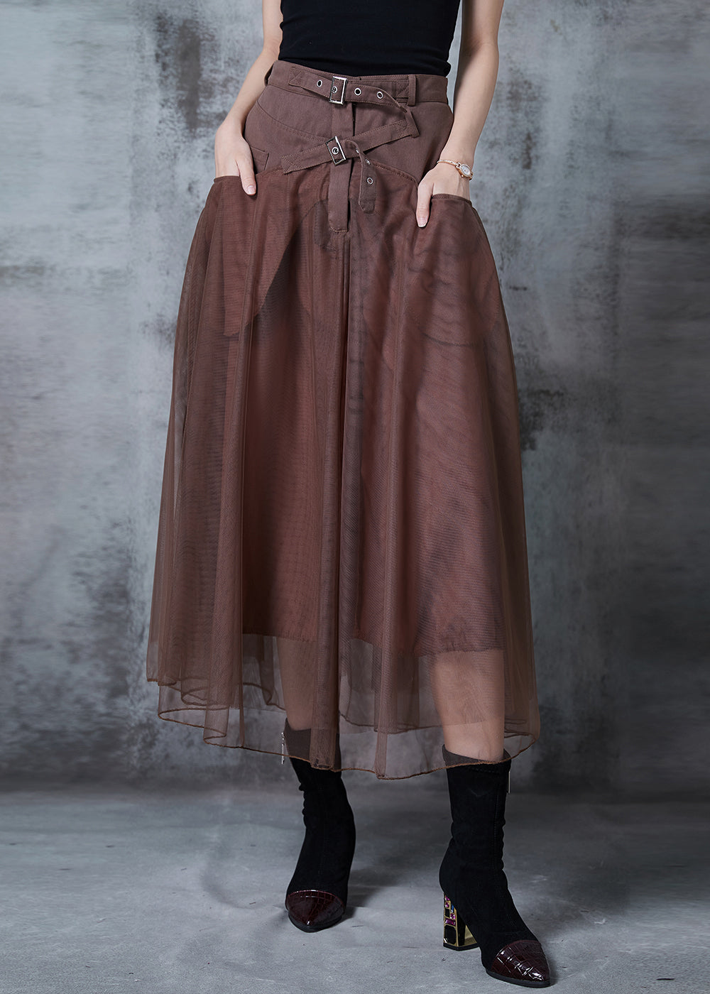 Well Tailored Garment with a Graceful Silhouette