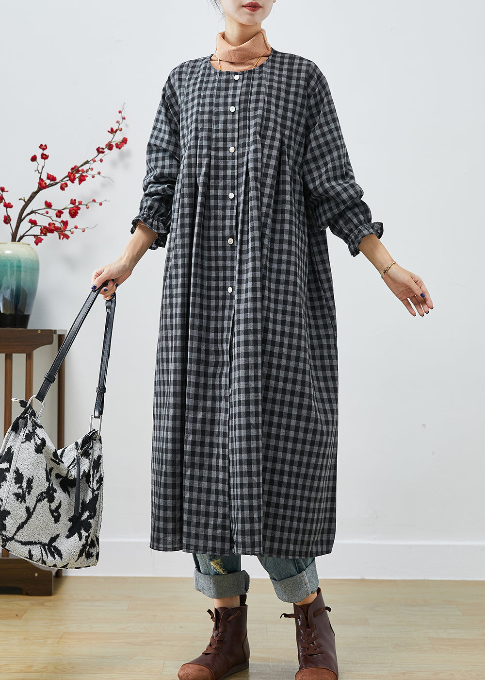 Classic Vintage Dress with a Flattering Fit